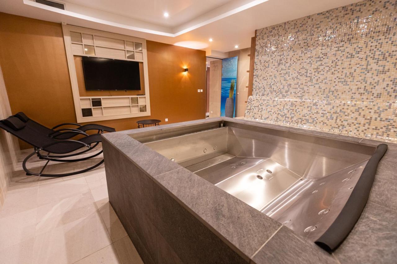 Arena Apartments Havlíčkŭv Brod Dış mekan fotoğraf